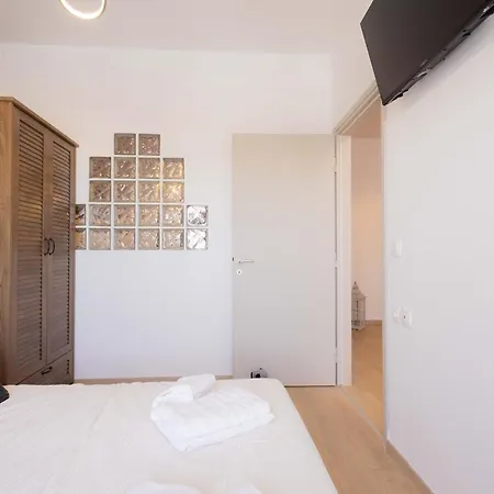 Daire Malvina Homes Knossou